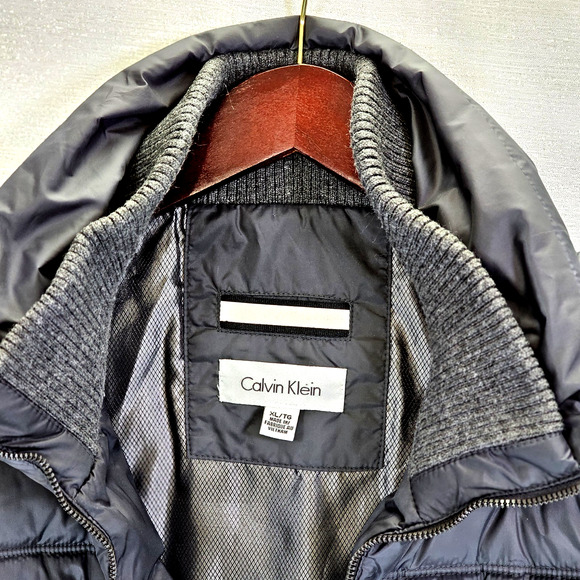 Calvin Klein Men’s Stretch Insulated Full Zip Puffer Vest Black Grey Sz XL NWOT - Picture 2 of 13